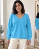 Pull Léger Col V — Bleu Aqua porté