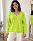 Pull Léger Col V — Vert pistache porté