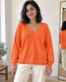 Pull Léger Col V — Orange porté